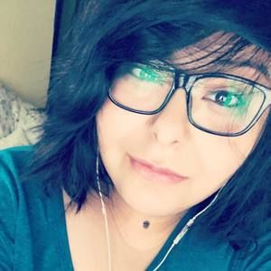 Meet your Posher, Carolina